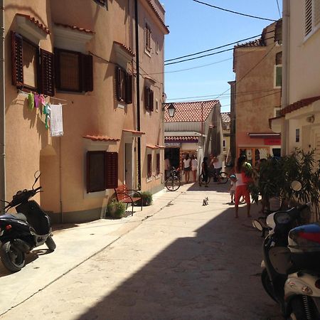 Baska Apartment-Studio Fiorino المظهر الخارجي الصورة